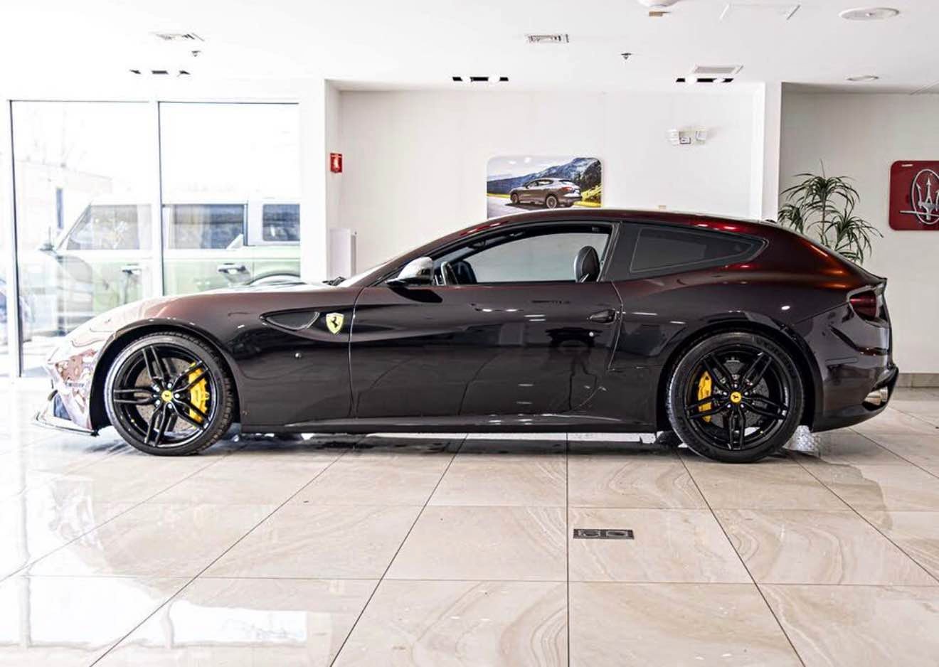 2012 Ferrari FF - V12