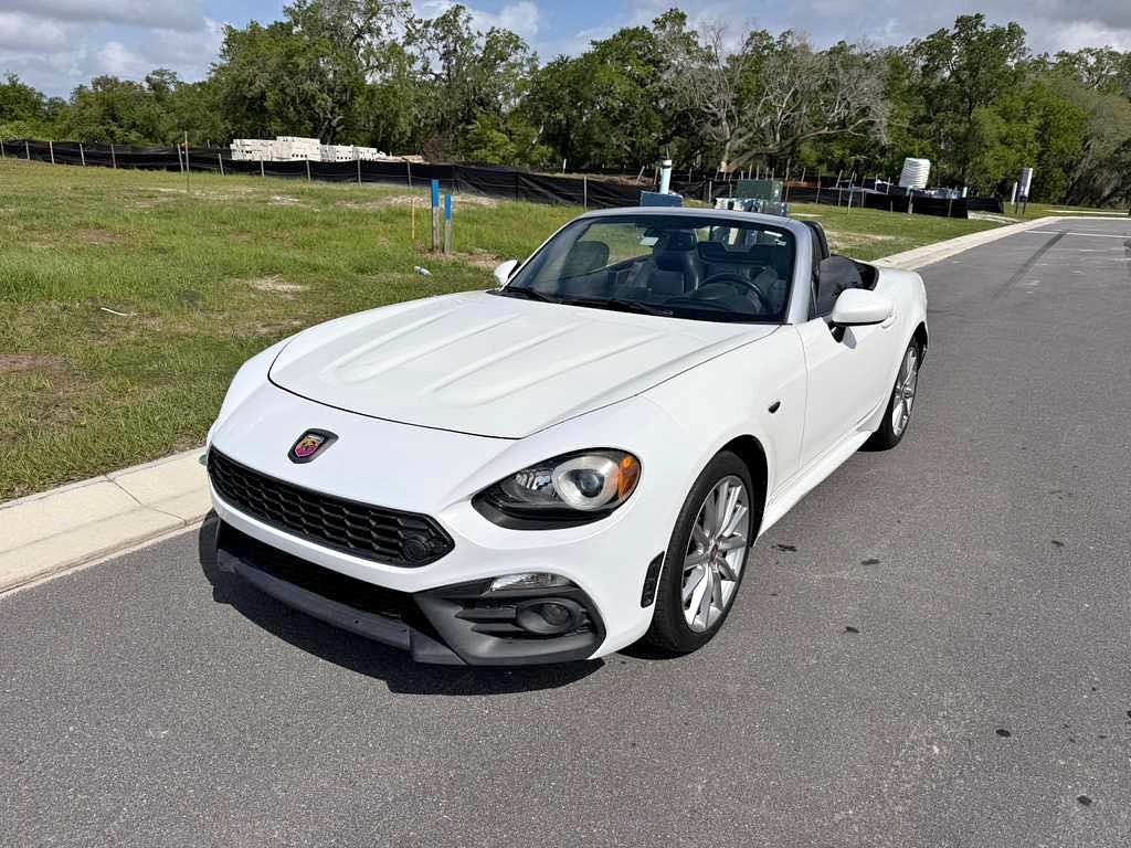 2017 Fiat 124 Spider - Lusso Convertible 2D