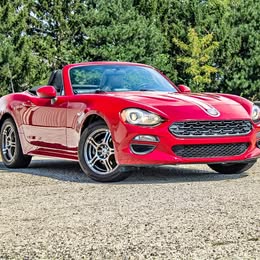 2019 Fiat 124 spider classica convertible