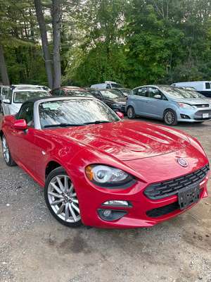 2017 Fiat 124 Spider - Lusso Convertible 2D