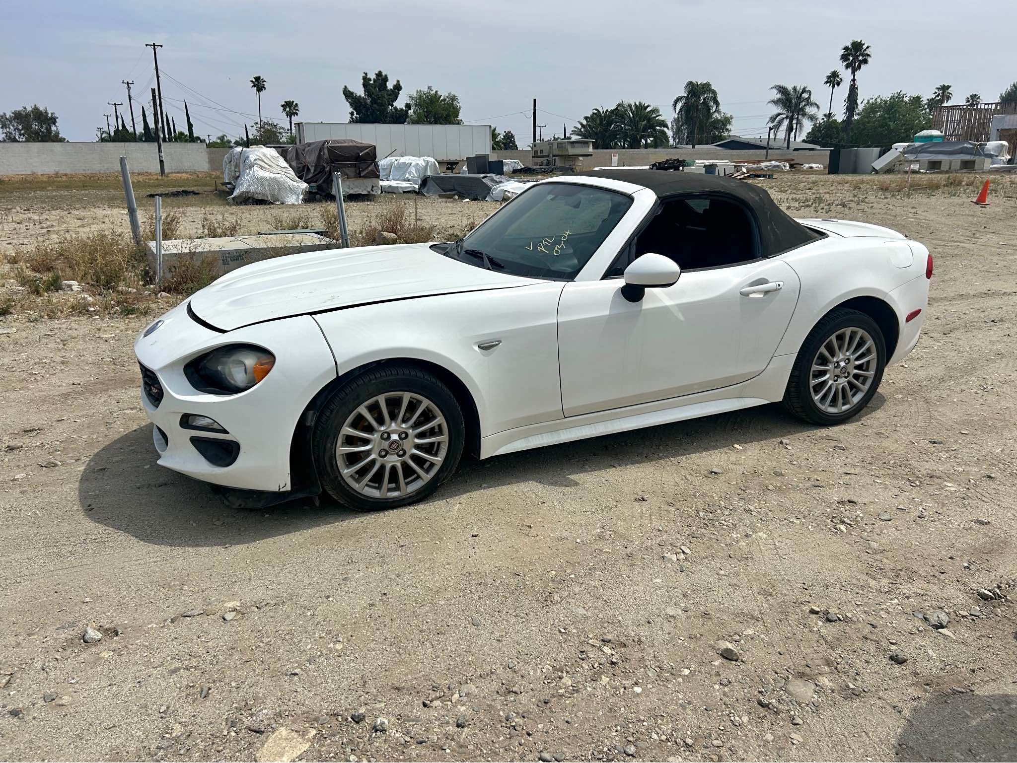 2017 Fiat 124 Spider - Classica Convertible 2D