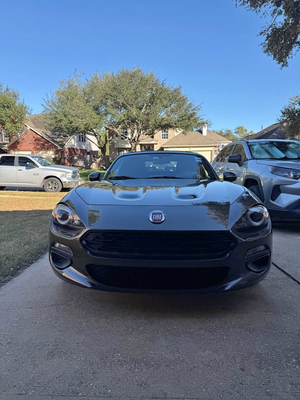 2017 Fiat 124 Spider - Classica Convertible 2D