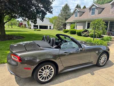 2017 Fiat 124 Spider - Classica Convertible 2D