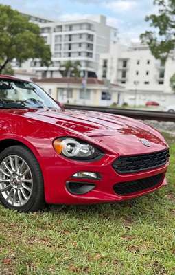 2018 Fiat 124 Spider - Classica Convertible 2D