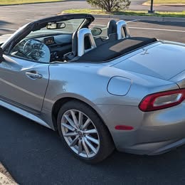 2017 Fiat 124 Spider Lusso Edition