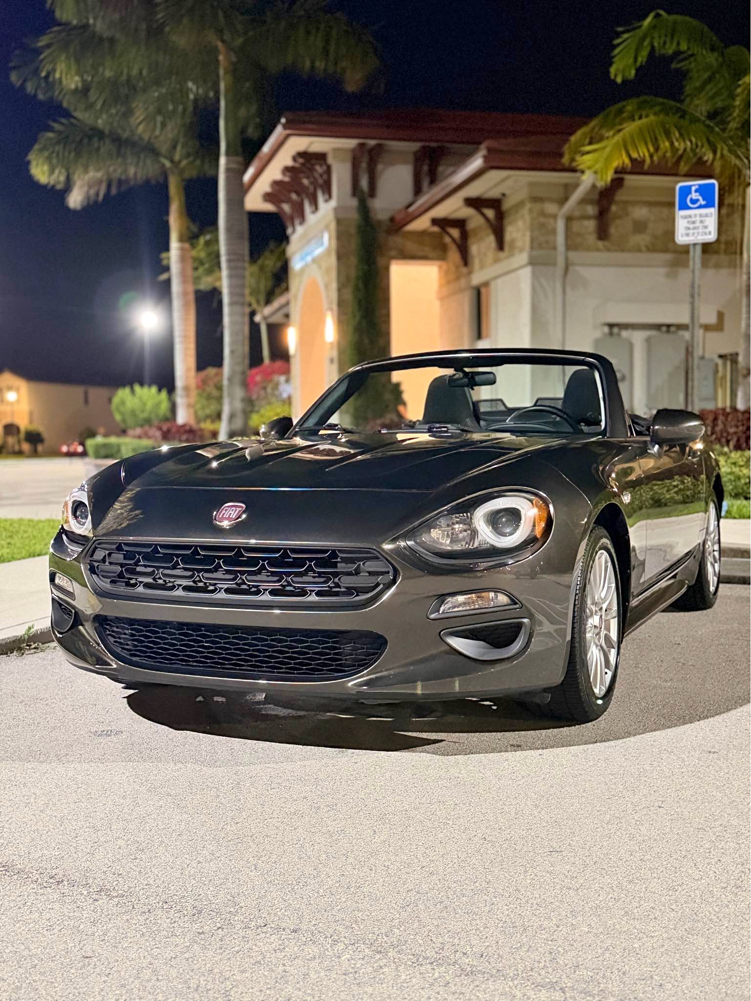 2017 Fiat 124 Spider - Classica Convertible 2D
