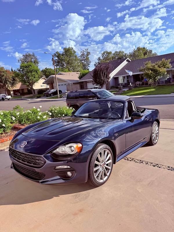 2019 Fiat 124 Spider - Urbana Edition Convertible 2D