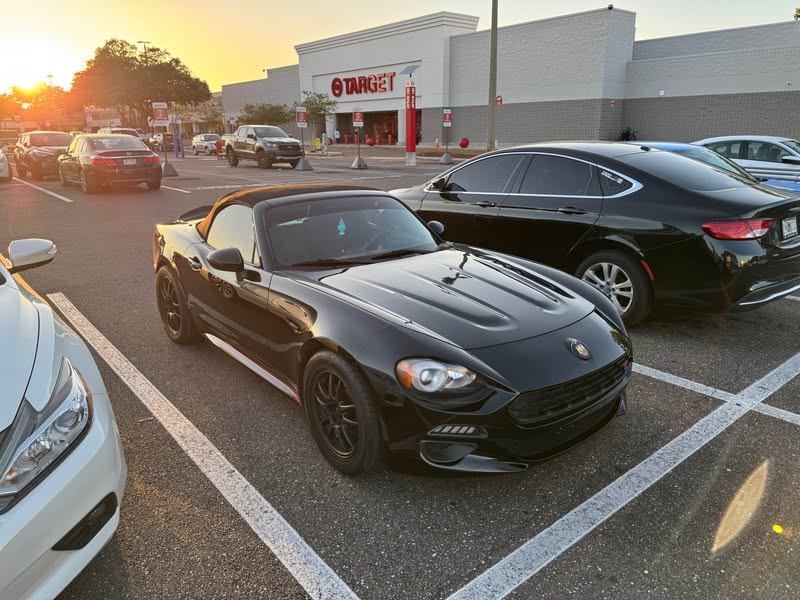 2017 Fiat 124 Spider - Classica Convertible 2D