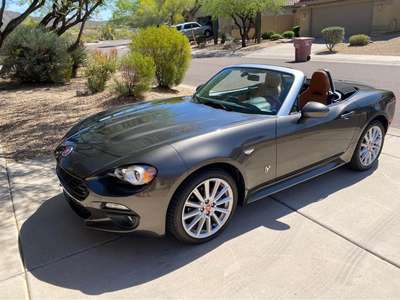 2017 Fiat 124 Spider - Lusso Convertible 2D