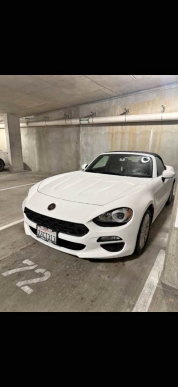 2017 Fiat 124 Spider - Classica Convertible 2D