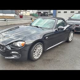 2017 Fiat 124 Spider - Classica Convertible 2D