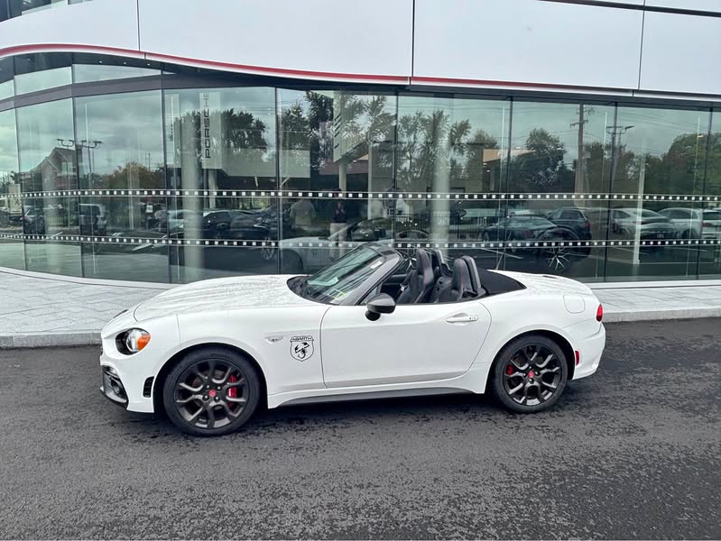 2017 Fiat 124 Spider - Classica Convertible 2D