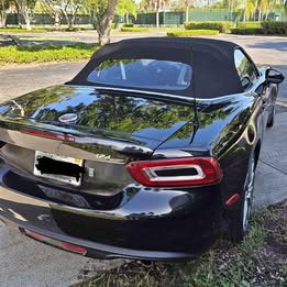 2017 Fiat 124 Spider - Lusso Convertible 2D