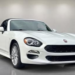 2017 Fiat 124 spider classica - 2226