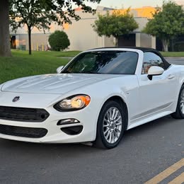 2017 Fiat 124 spider Classica Convertible 2D