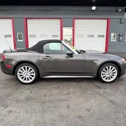 2019 Fiat 124 Spider Classica Convertible 2D