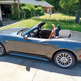 2017 Fiat 124 Spider Classica Convertible 2D