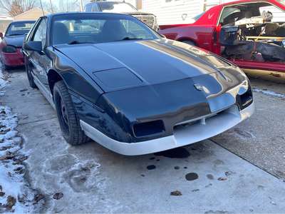 1985 Pontiac fiero - Gt