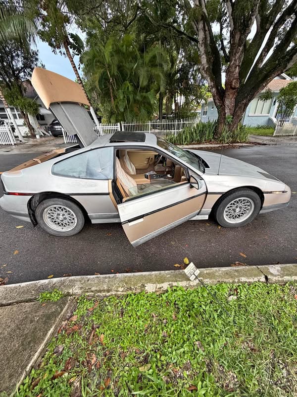1986 Pontiac Fiero