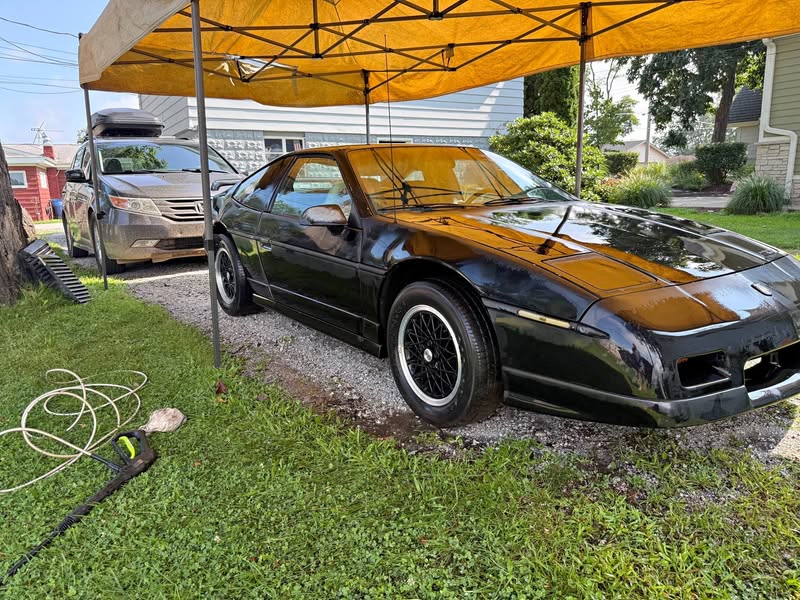 1988 Pontiac Fiero - Gt