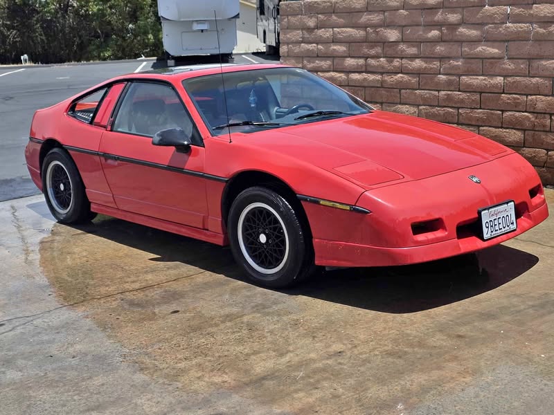 1988 Pontiac fiero - Gt
