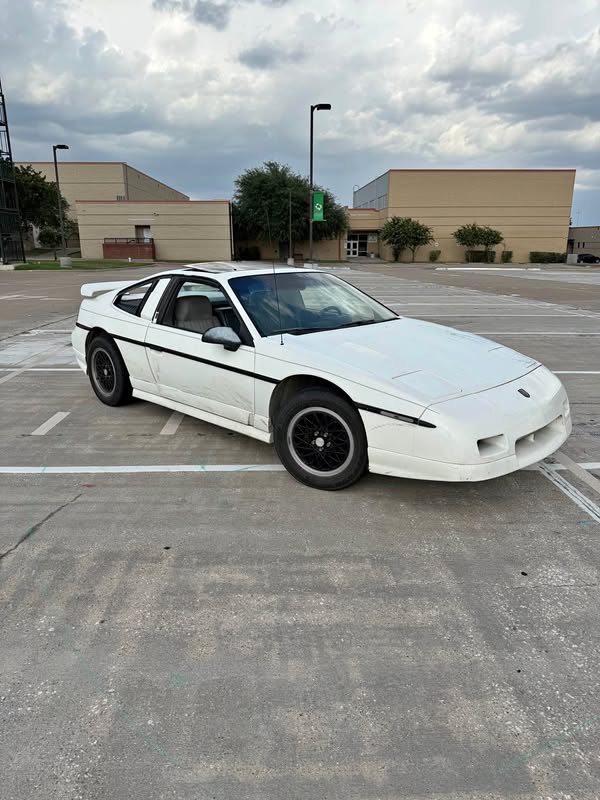 1988 Pontiac Fiero  - GT