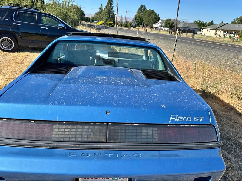 1985 Pontiac fiero - GT