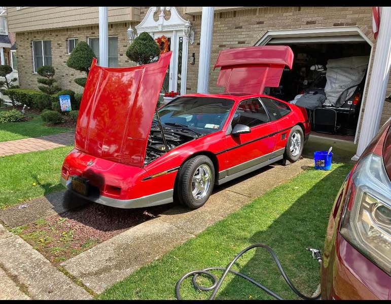 1986 Pontiac fiero gt - GT