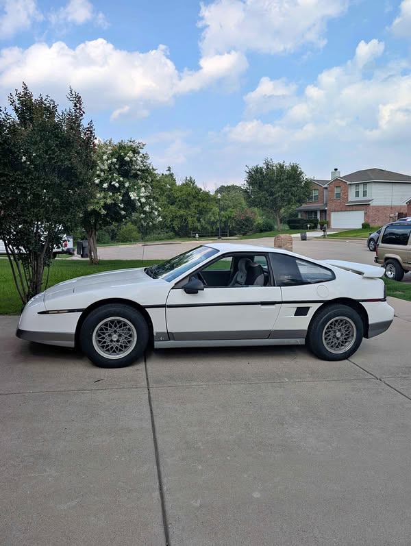 1986 Pontiac Fiero  - GT