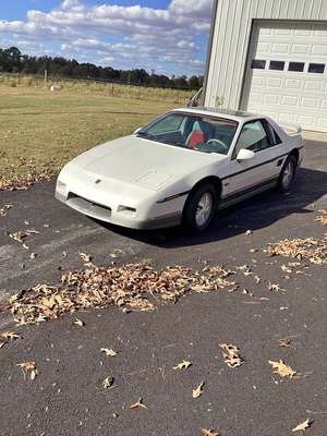 1984 Pontiac fiero indy pace car