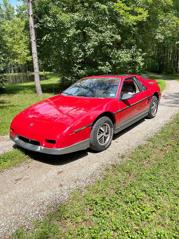 1985 Pontiac Fiero GT - GT
