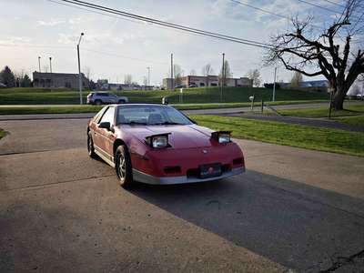1985 Pontiac fiero - GT