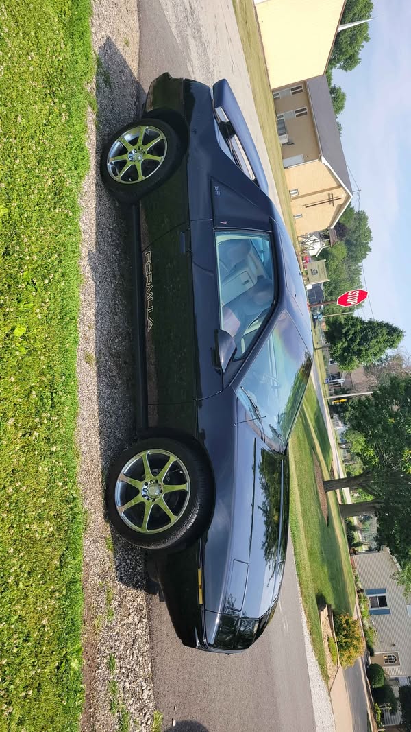1985 Pontiac se - FIERO