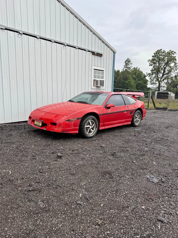 1988 Pontiac Fiero - Gt