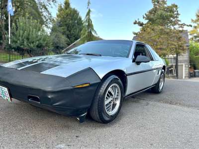 1986 Pontiac fiero - Base