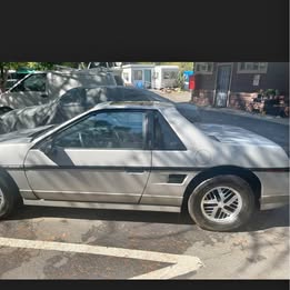 1986 Pontiac Fiero HY