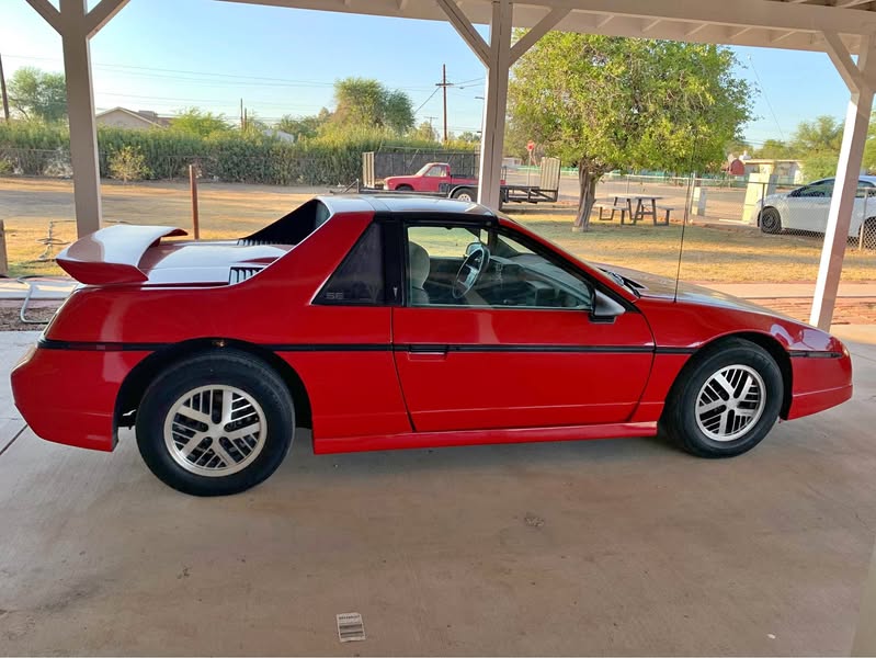 1986 Pontiac Firebird - Fiero 2m4
