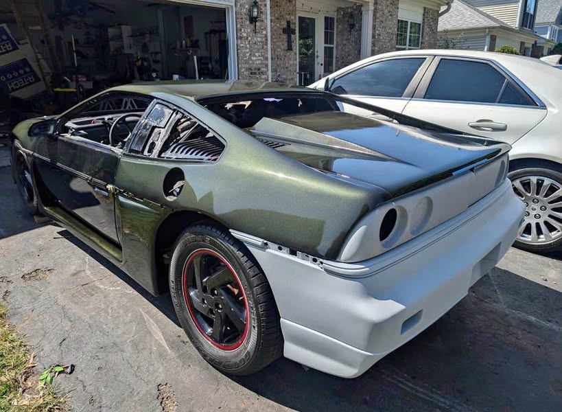 1987 Pontiac fiero - V8