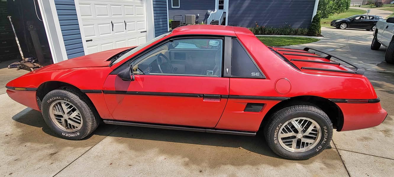 1984 Pontiac Fiero  2M4