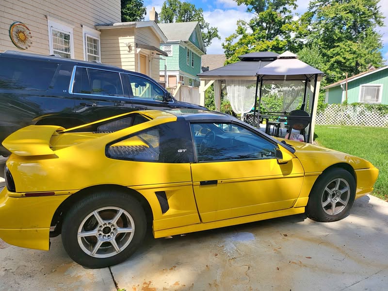 1988 Pontiac fiero - Gt