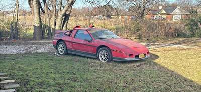 1986 Pontiac fiero - GT