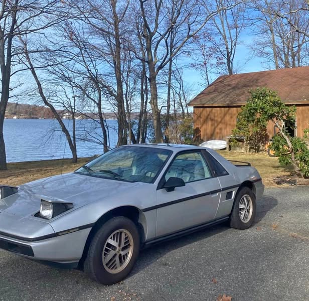 1984 Pontiac Fiero