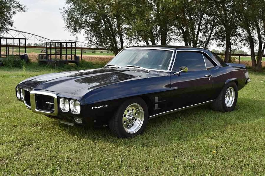 1969 Pontiac Firebird - Coupe 2D