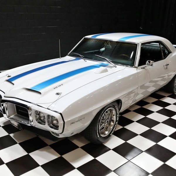 1969 Pontiac Firebird Trans Am Replica - Ram Air
