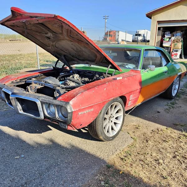 1969 Pontiac Firebird - Coupe 2D