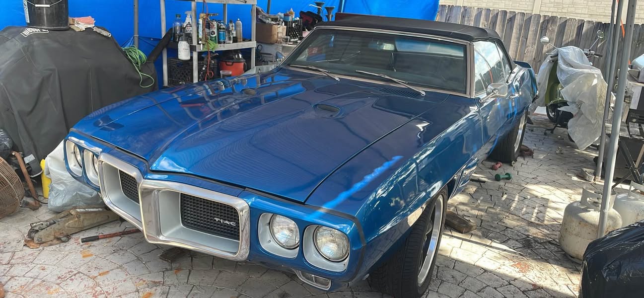 1969 Pontiac Firebird - Black