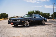 1977 Pontiac Firebird Trans Am LS 5.3 Restomod