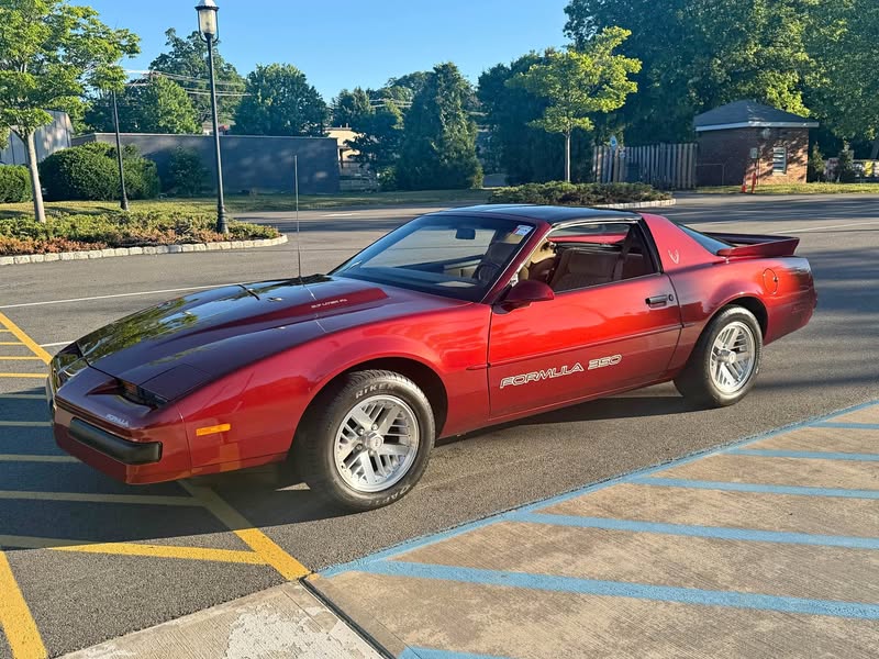 1989 Pontiac Firebird - Formula Hatchback 2D