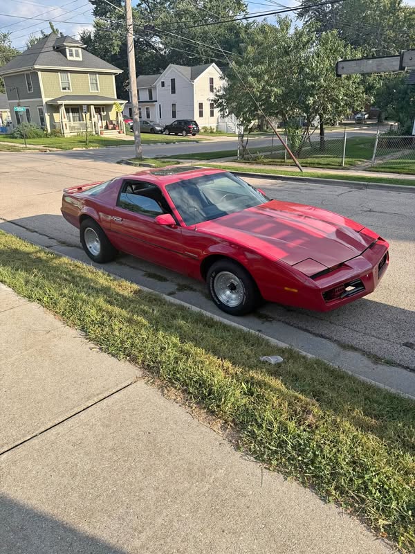 1982 Pontiac Firebird - Coupe 2D