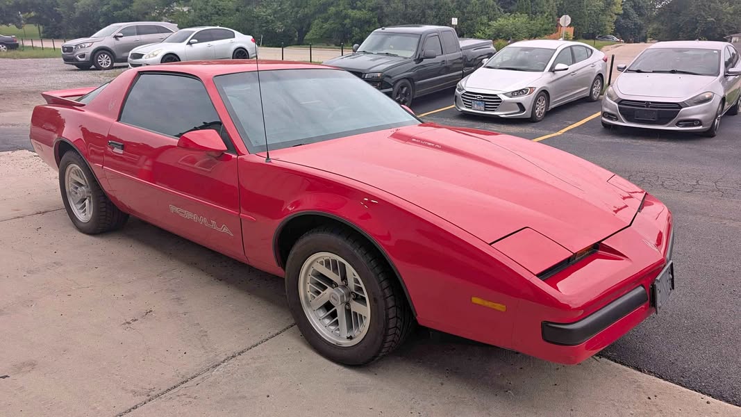 1990 Pontiac Firebird - Formula Hatchback 2D